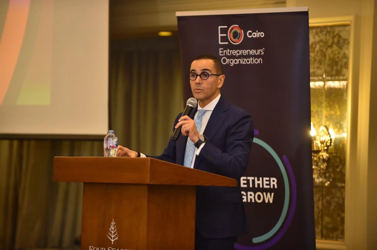 حسن الخطيب، وزير الاستثمار