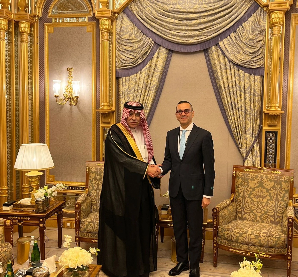 وزير الاستثمار والتجارة الخارجية يبحث مع وزير التجارة السعودي