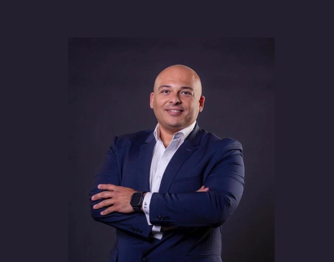 أيمن السعدنى، رئيس قطاع الشئون الخارجية فى شركة فودافون مصر