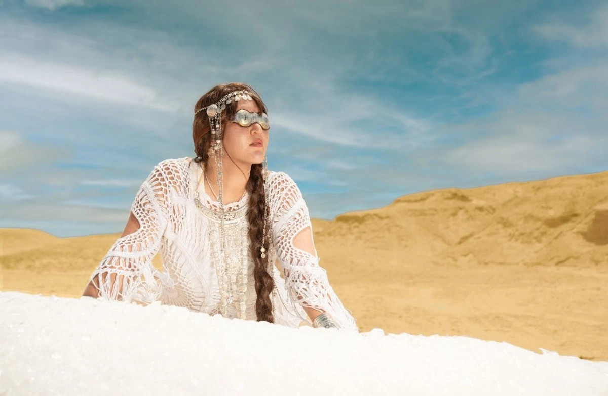 إلينا تينجري