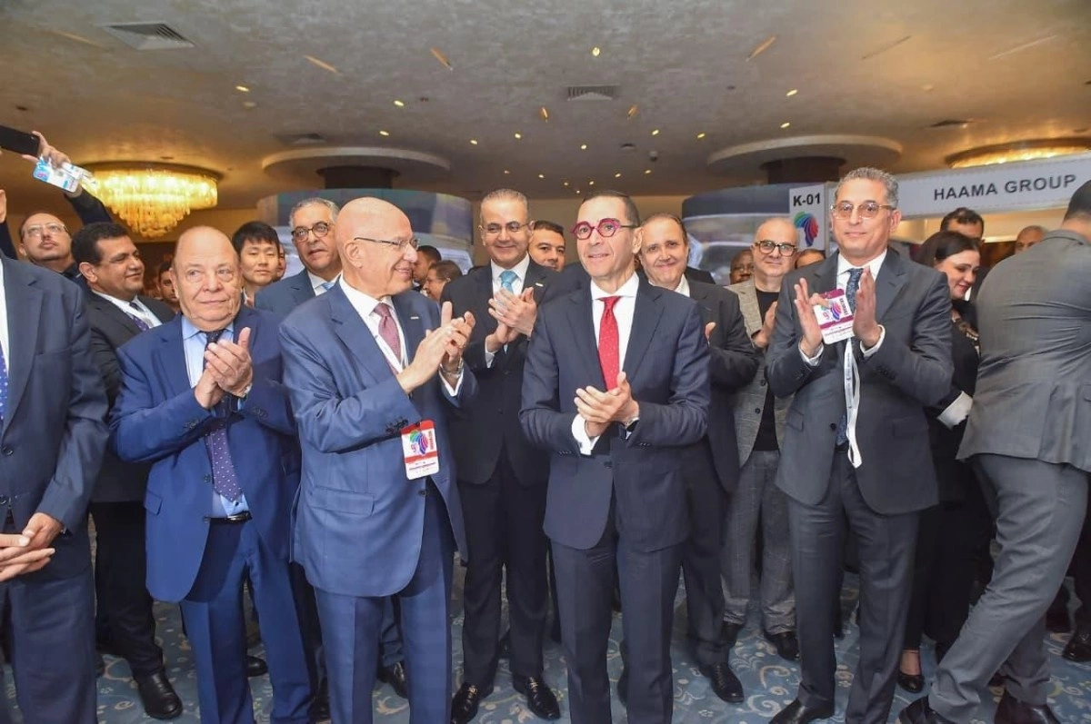 حسن الخطيب، وزير الاستثمار والتجارة الخارجية