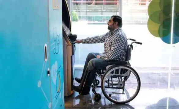 فتح الحساب مجانا لذوي الهمم