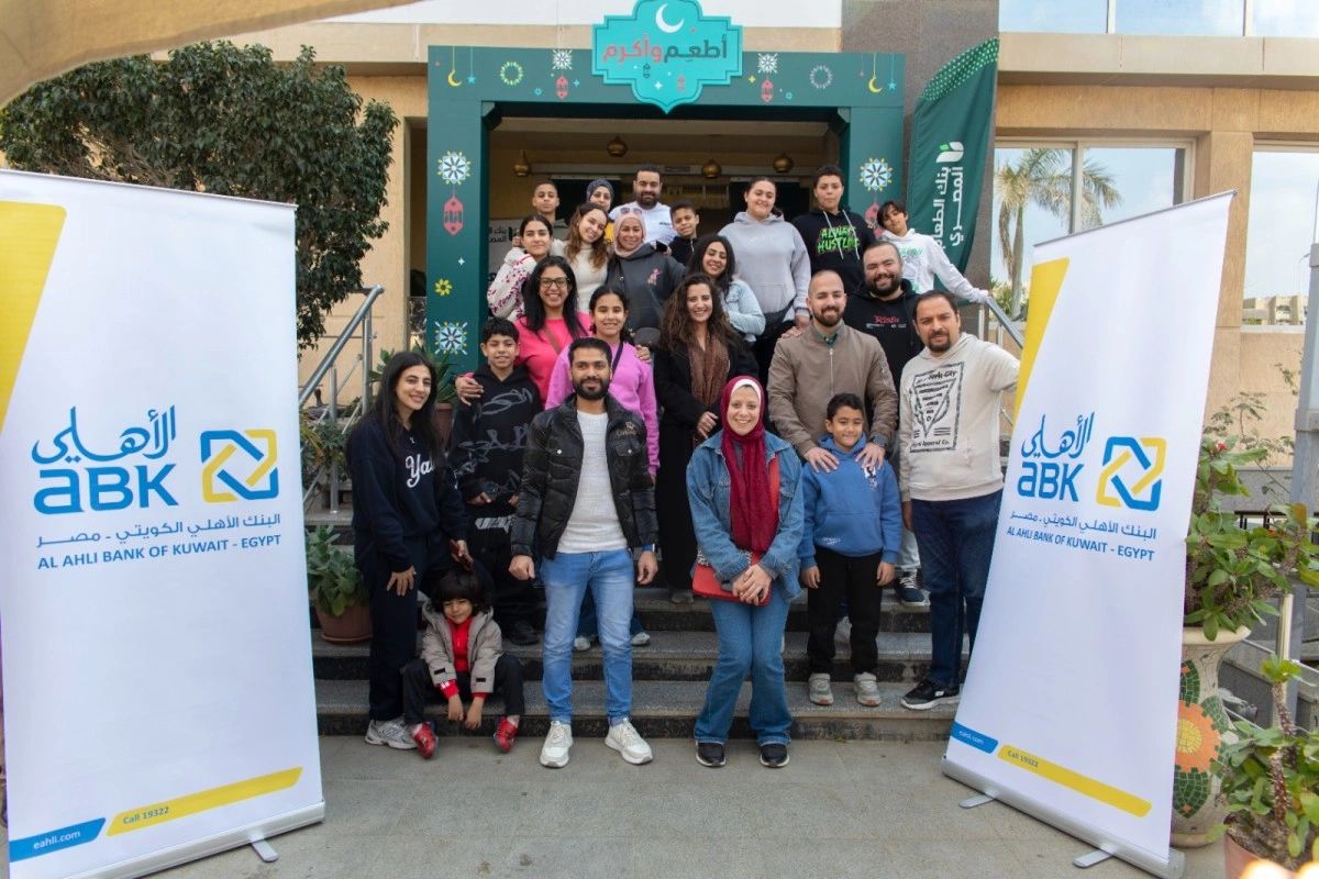 موظفو البنك الأهلي الكويتي مصر3
