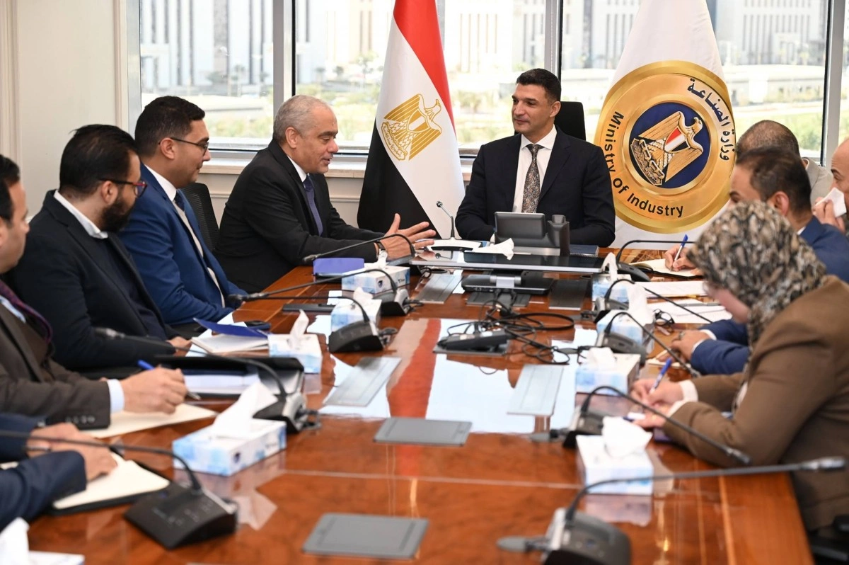 وزير الصناعة