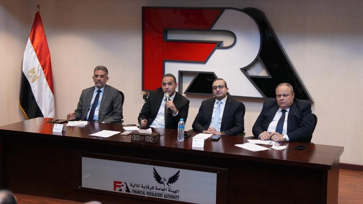 اسلام عزام رئيس الهيئة العامة للرقابة المالية