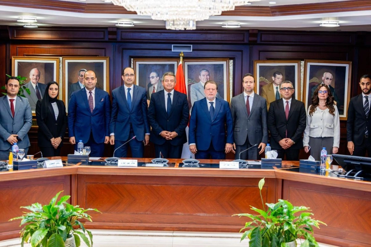 البنك المركزي المصري ورئيس المجلس الأعلى لتنظيم