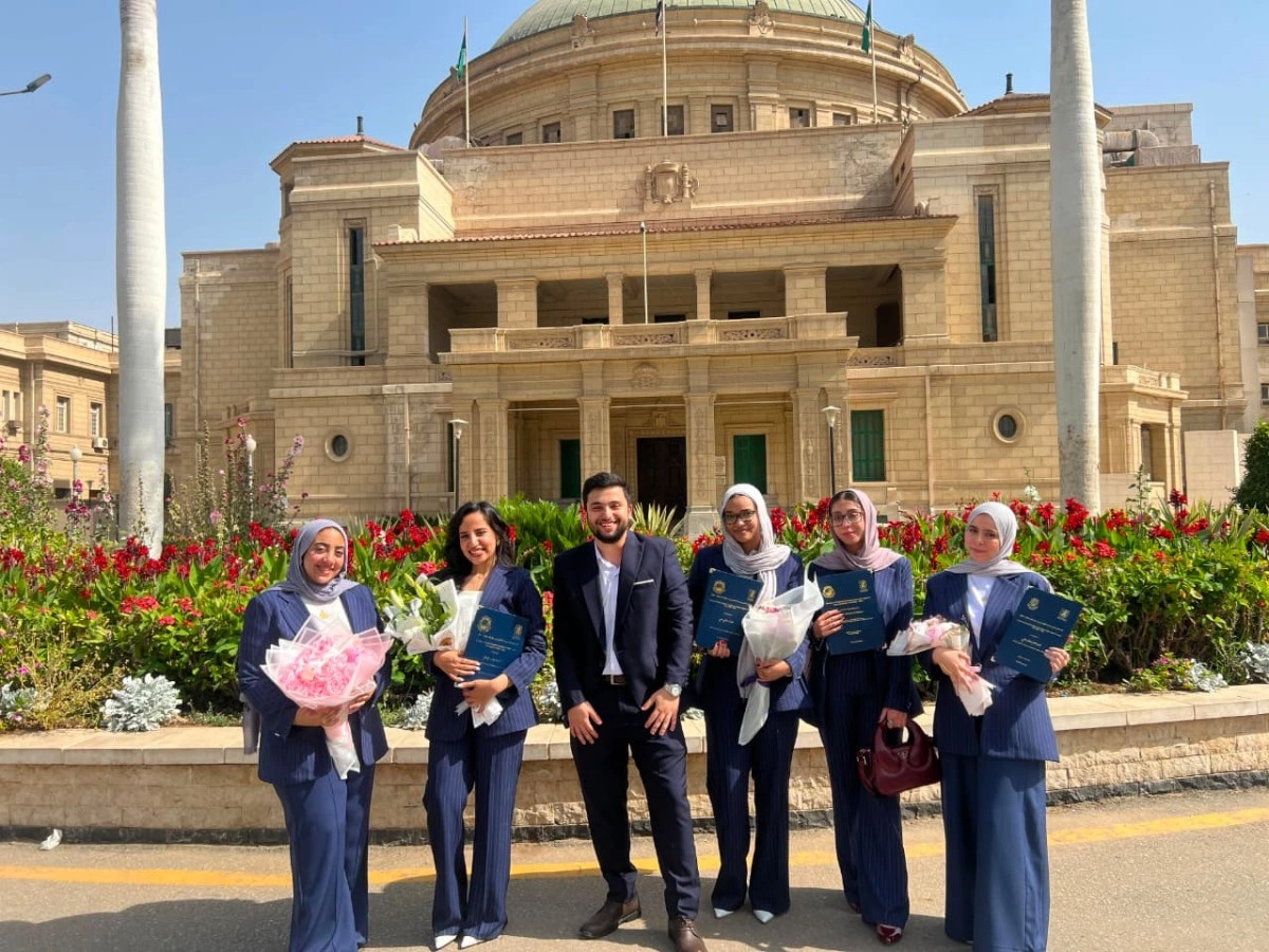 الفريق البحثي